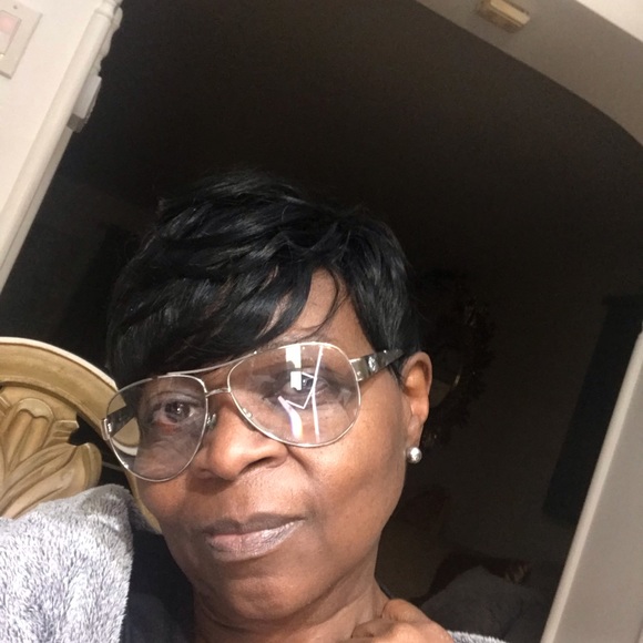 Meet your Posher, Vickey - Picture 1 of 1